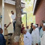 आमच्या जमिनींवरील एमआयडीसीचा शिक्का हटवा, अन्यथा सामूहिक आत्मदहन करू!’ अनकवाडे आणि सटाणा येथील शेतकऱ्यांचे येवला प्रांत कार्यालयावर शोले स्टाईल आंदोलन