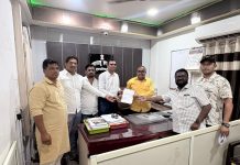 मनमाडमध्ये अतिक्रमण मोहिमेमुळे टपरीधारक संकटात; पर्यायी जागा देण्याची नगरसेवकांची मुख्याधिकाऱ्यांकडे मागणी